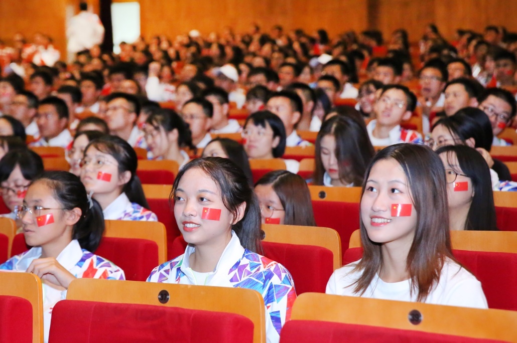 d30e3652b0404edc9d8d0ef6e4db93b8.jpeg 青春告白祖国 观影.jpeg