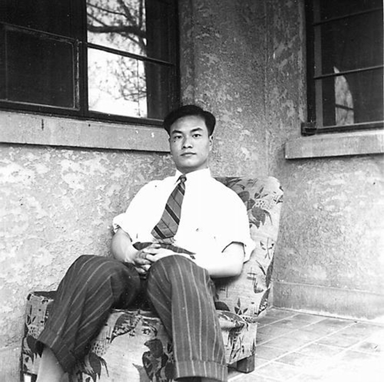 0655db7327604c0c9866cb6d33254931.jpg ②1947年,唐有祺在加州理工学院_副本.jpg