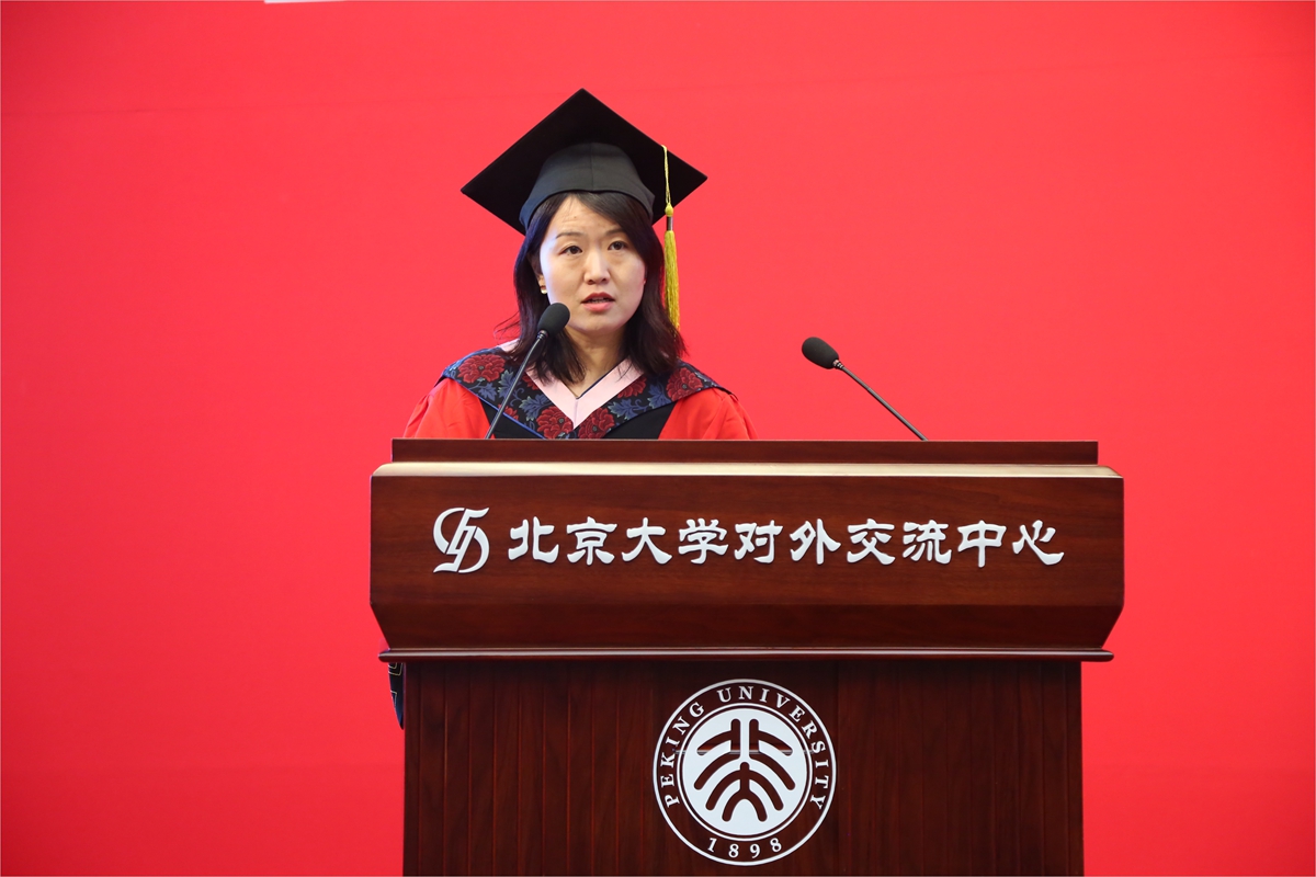 3d93676e33bc4d5b8fe546d0ffb41df6.jpg 教师代表贾妍发言.jpg